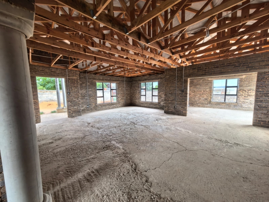 5 Bedroom Property for Sale in Parys Free State